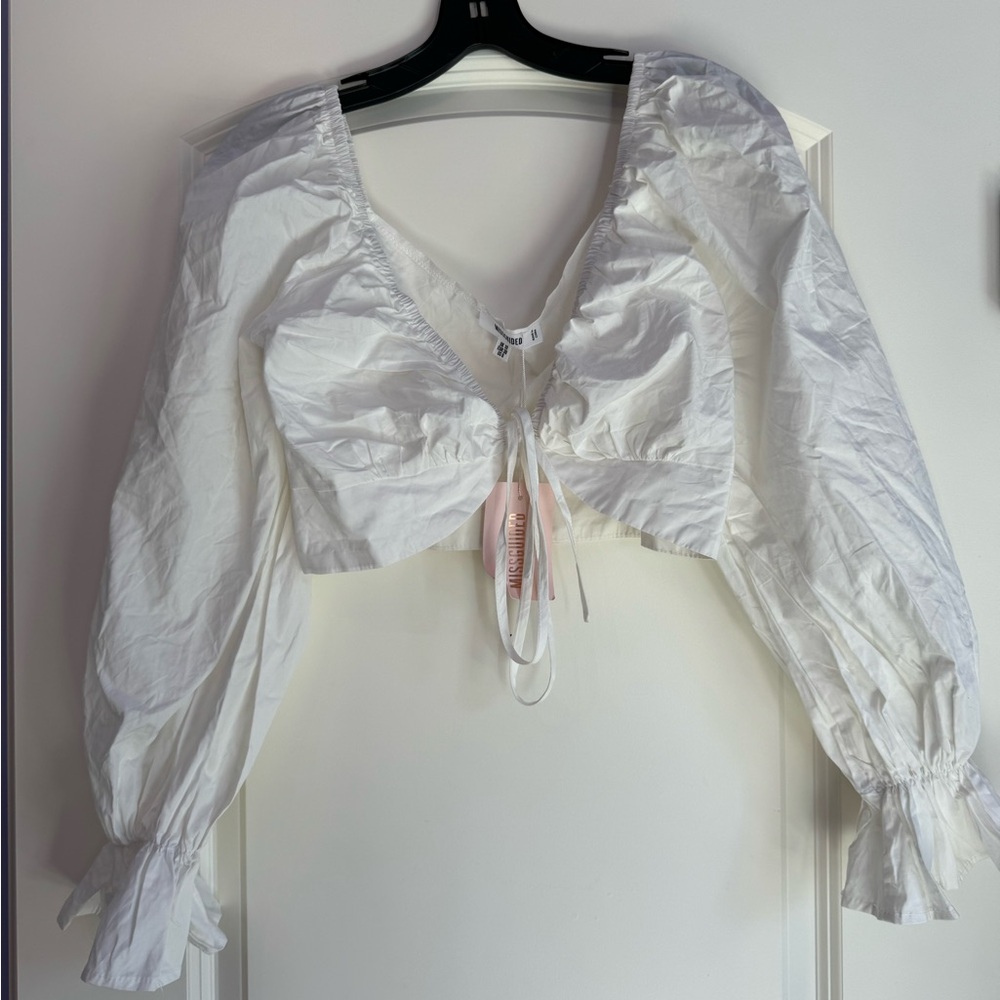 MISSGUIDED poplin front tie crop top